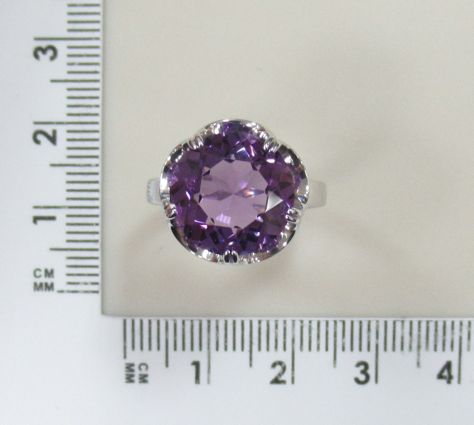 Серебряное кольцо с аметистом